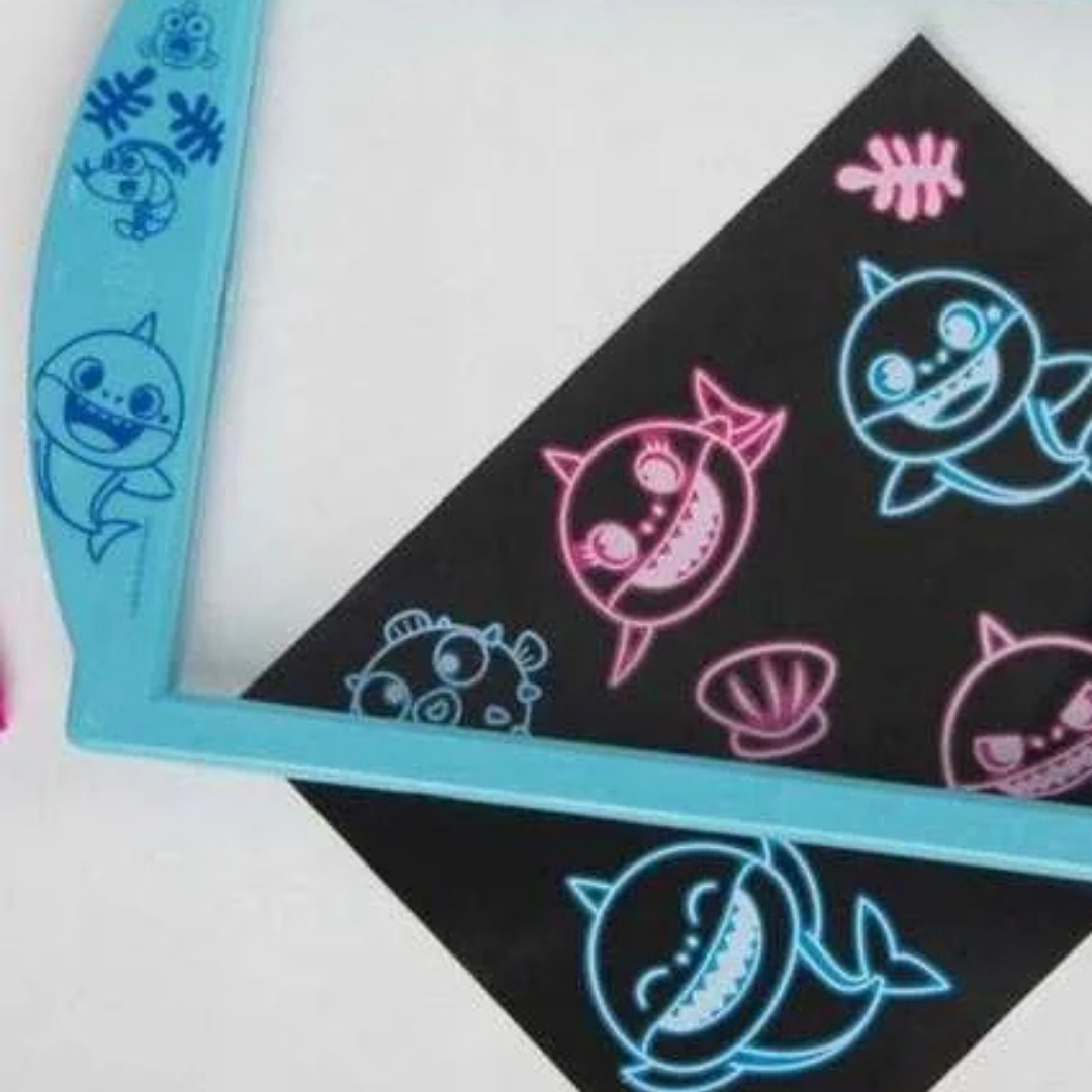 Baby Shark Sketchable Light-Up Album