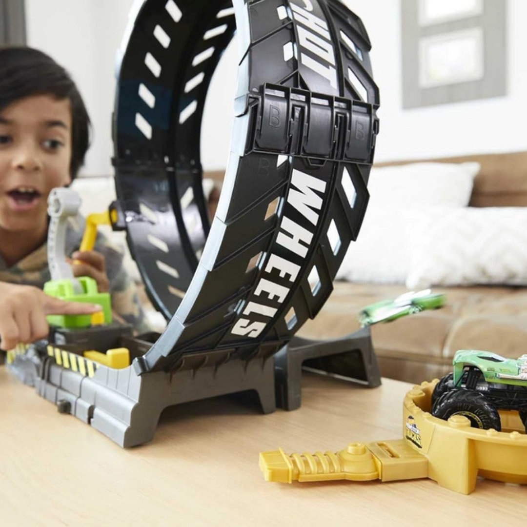 Hot Wheels Monster Trucks Epic Loop Challenge Playset